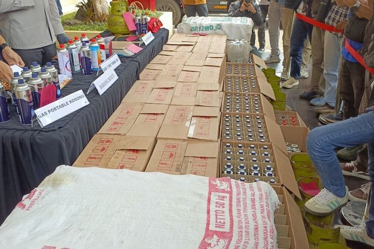 Pria di Bandung Suntik Elpiji 3 Kg Subsidi ke Tabung Portabel, Dijual Online Sejak 2024