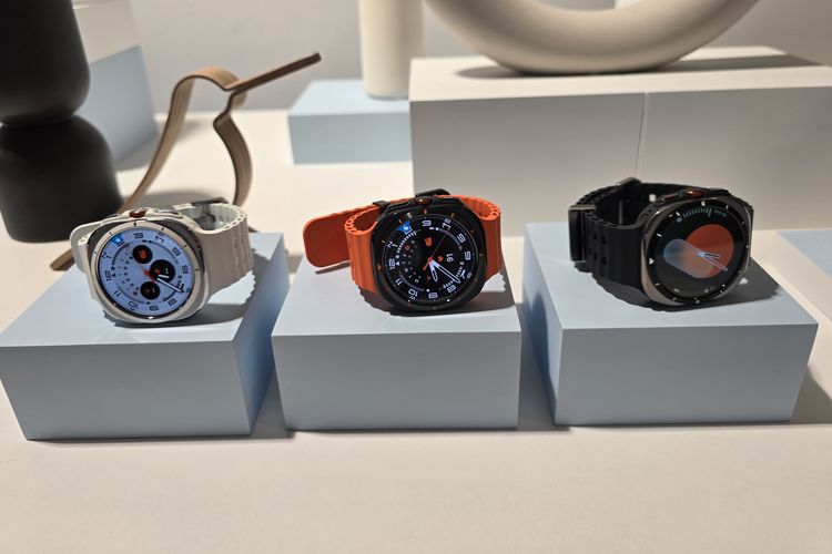 Samsung galaxy Watch Ultra menggunakan layar material Sapphire Crystal, panel Super AMOLED 1,5 inci dengan resolusi 480 x 480 piksel.