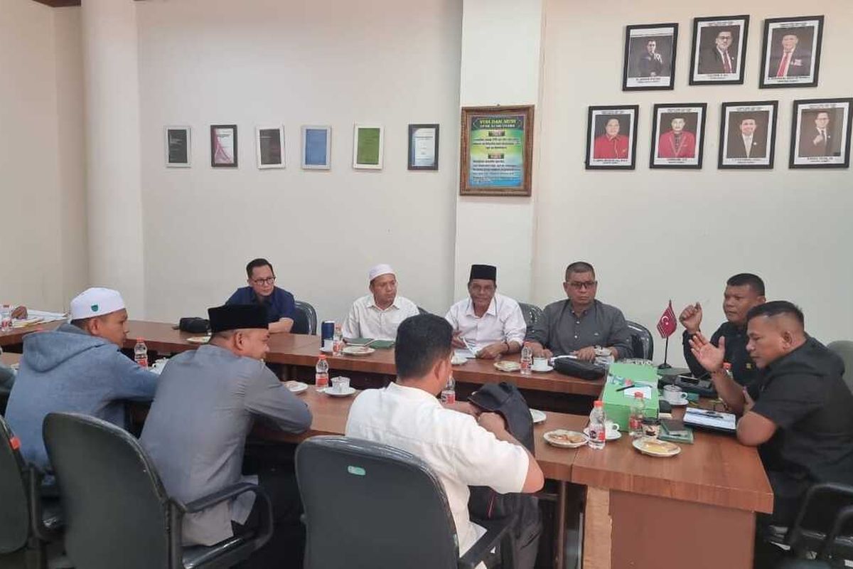 Setelah Dipanggil DPRD, Akhirnya Baitul Mal Aceh Utara Salurkan Beasiswa 1.500 Santri