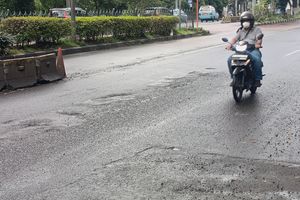 Bina Marga DKI Pasang Imbauan di Titik Rawan Jalan di Jakarta