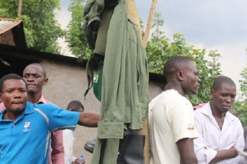 Pejabat di Kenya Gali Makam demi Copoti Seragam di Jenazah