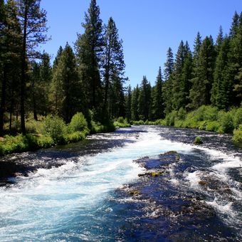 The Metolius River near Wizard Falls in Oregon, USA