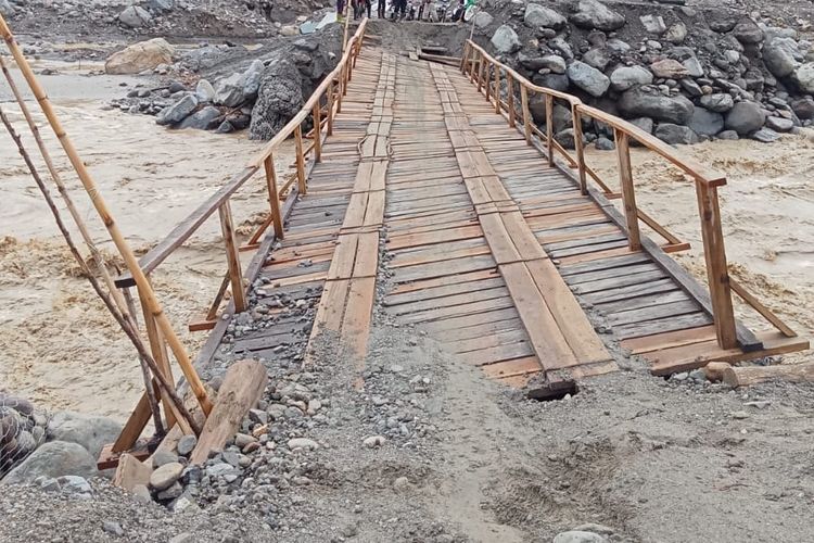 Jembatan Darurat Rusak, Warga Tiga Kampung di Kecamatan Ketol Aceh Tengah Terancam Terisolasi