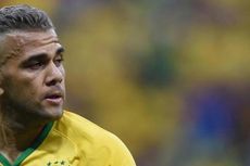 Alves Masuk Skuad Brasil untuk Copa America 2015