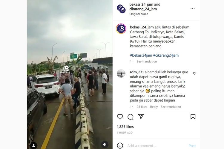 Kondisi lalu lintas sebelum Gerbang Tol Jatikarya, Kota Bekasi, Jawa Barat, Kamis (6/10). Tampak terjadi kemacetan panjang akibat penutupan gerbang tol oleh warga setempat yang menuntut ganti rugi pembebasan lahan untuk jalan tol.