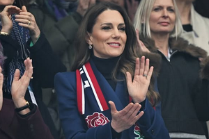 Kate Middleton Tampil Perdana Usai Penangkapan Andrew, Langgar Aturan Fashion Lama