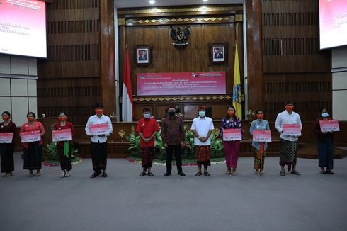 Serahkan Banpres Produktif untuk Pelaku UMKM di Bali, Teten Masduki: Bali Menjadi Salah Satu Prioritas