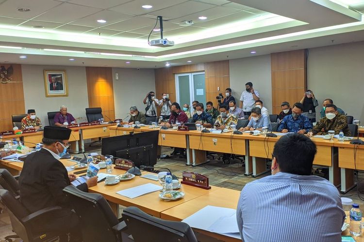 Suasana rapat kerja Komisi B DPRD DKI Jakarta bersama Direktur Pembangunan Jaya Ancol, Selasa (28/12/2021).