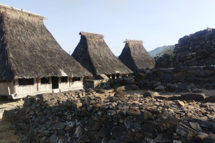 Kampung tradisional Wologai, Desa Wologai Tengah, Kecamatan Detusoko, Kabupaten Ende, NTT menjadi spot wisata kampung adat di Pulau Flores, NTT. (KOMPAS.com/MARKUS.MAKUR)