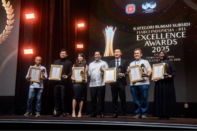 LIP House Jambi Meraih 2 Penghargaan ?Gold Winner? Kategori Rumah Subsidi Terbaik Se-Indonesia. 