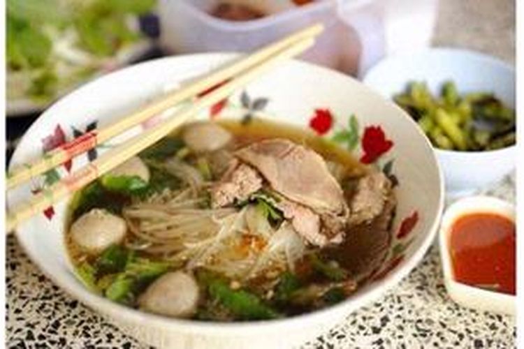 Gunakan daging bebas lemak untuk membuat bakso lebih sehat