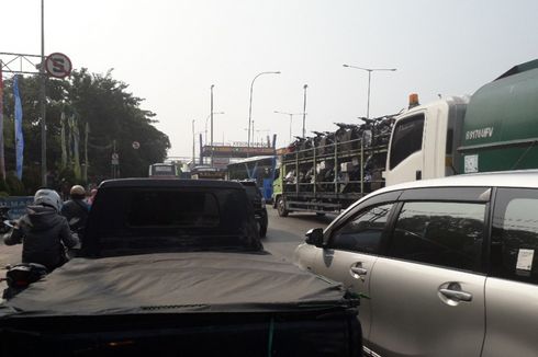 Antrean di Pelabuhan Tanjung Priok Disebabkan Mesin Tak Bisa Terima Semua Uang Elektronik