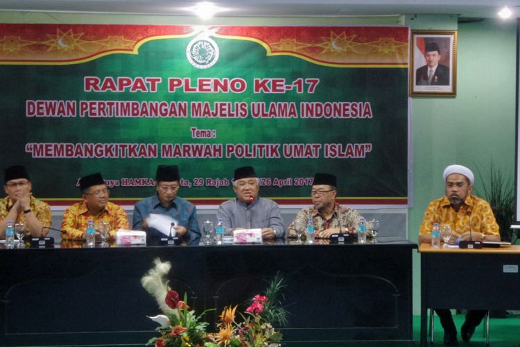 Rapat pleno ke-17 Dewan Pertimbangan Majelis Ulama Indonesia di gedung MUI, Jakarta Pusat, Rabu (26/4/2017).