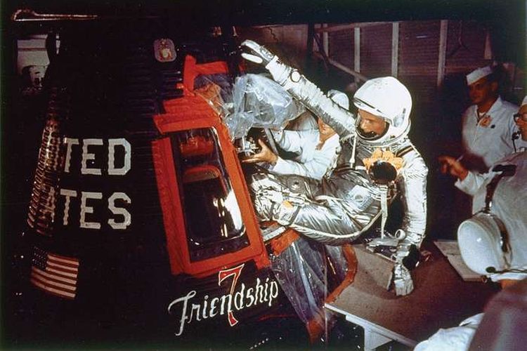 John Glenn, astronot pertama AS yang mengorbit Bumi.