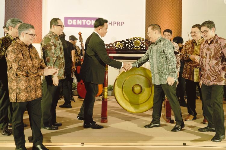 Dentons HPRP dan Kemenekraf Kolaborasi Dorong UMKM Batik Naik Kelas