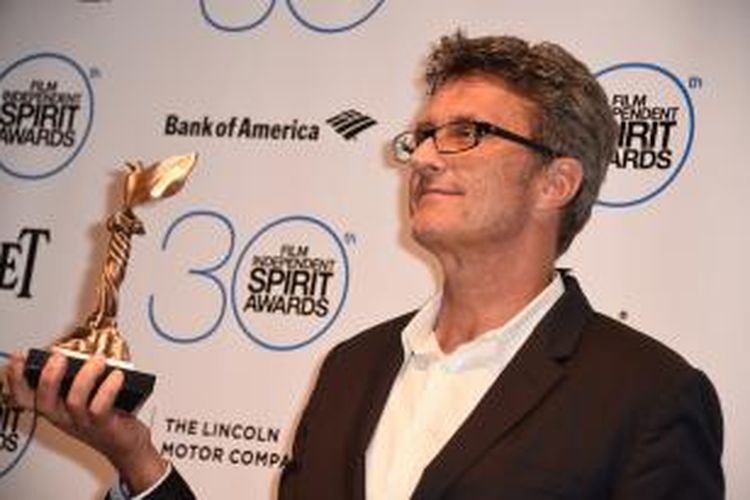 Filmmaker Pawel Pawlikowski, meraih Best International Film untuk film Ida di ajang Film Independent Spirit Awards, Santa Monica Beach, California. Sabtu (21/2/2015) waktu setempat. 