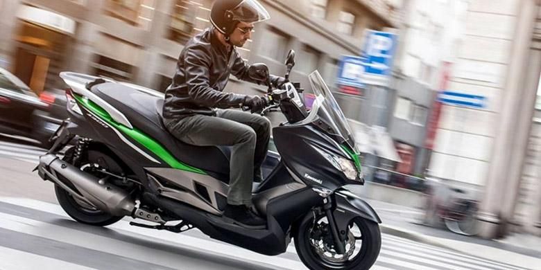 Kawasaki J300 yang sukses di Eropa tak membuat Kawasaki Motor Indonesia berniat menjualnya.