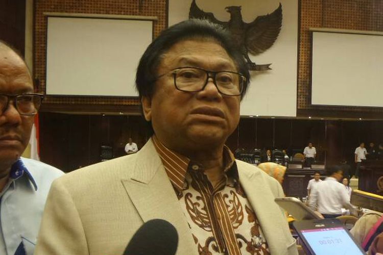 Ketua DPD RI Oesman Sapta Odang di Kompleks Parlemen, Senayan, Jakarta, Senin (8/5/2017).