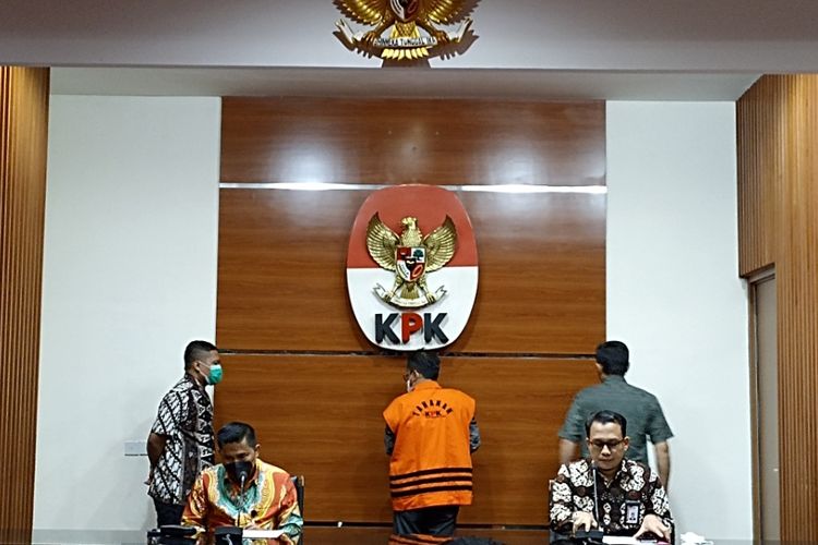 Foto : KPK Tetapkan Wakil Ketua DPRD Tulungagung Adib Makarim Sebagai ...