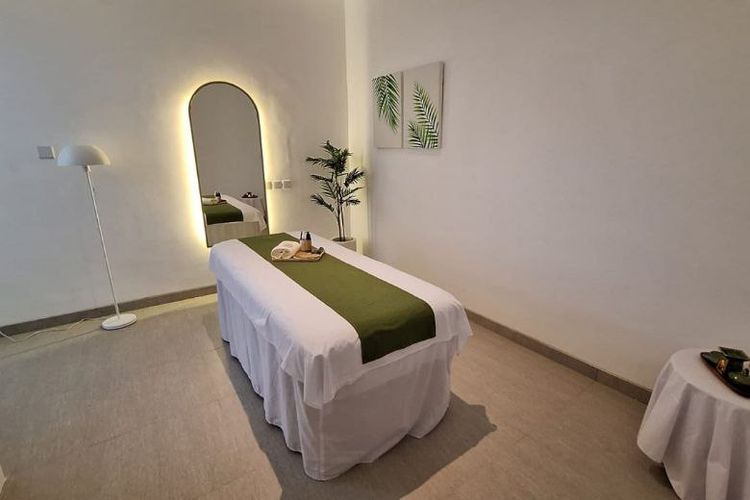 Layanan Amarta Detox meliputi Amarta Detox Massage dan Amarta Healing Massage.