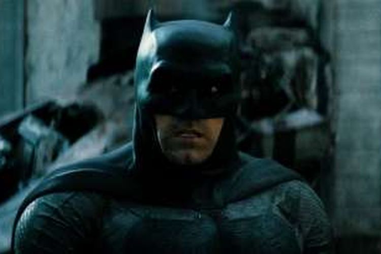 Ben Affleck berperan sebagai Batman dalam Batman v Superman.