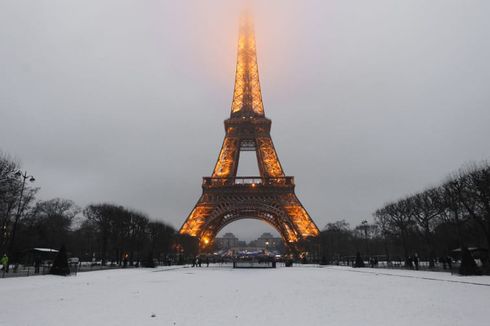 Bantu Tangkap Mata Hari hingga Iklan Terbesar, Ini Sisi Unik Menara Eiffel