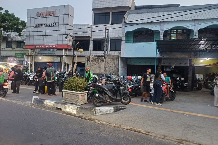 Semrawutnya Parkir di Stasiun Bekasi, Masalah Berulang meski Sering Ditertibkan
