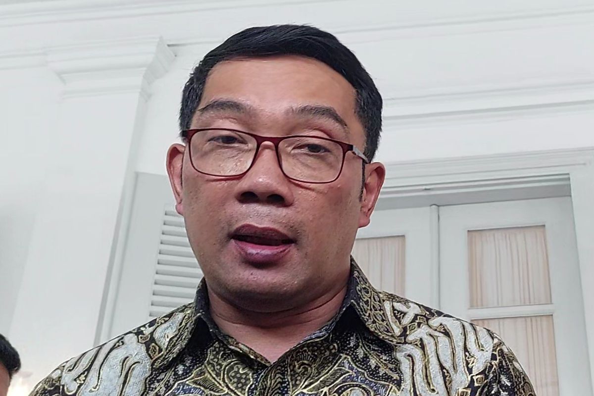 Gubernur Jawa Barat Ridwan Kamil mengunjungi Penjabat Gubernur DKI Jakarta Heru Budi Hartono di Balai Kota Jakarta, pada Selasa (20/12/2022) sore.