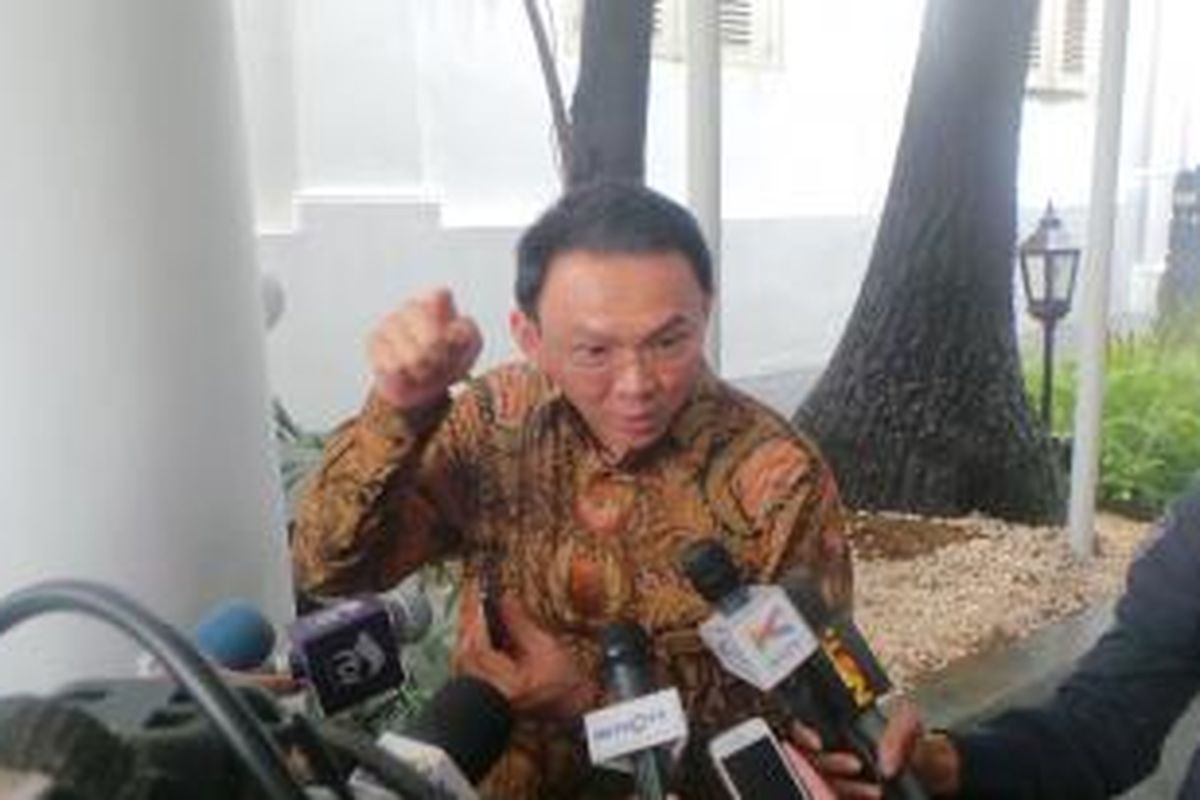 Gubernur DKI Jakarta Basuki Tjahaja Purnama di Kompleks Istana Kepresidenan, Jakarta, Selasa (10/2/2015).