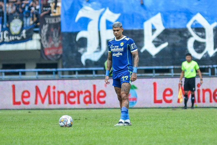 Persib Papan Atas Ciro Alves Ungkap Perubahan Ruang Ganti Usai