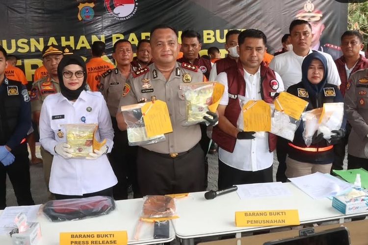 Kejar-kejaran dari Batubara, Polisi Tangkap Penyelundup 2 Kg Sabu di Gerbang Tol Amplas Medan