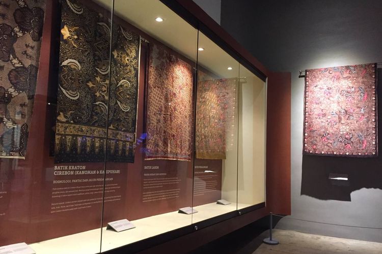 Beberapa kain batik dari sejumlah keraton yang dipamerkan Museum Batik Indonesia