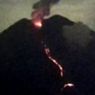Gunung Semeru Luncurkan Lava Pijar, Warga di Lumajang Cemas