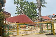 Bangunan Sekolah 3 Lantai di Palembang Roboh,Tukang Bangunan Tewas Tertimpa Reruntuhan