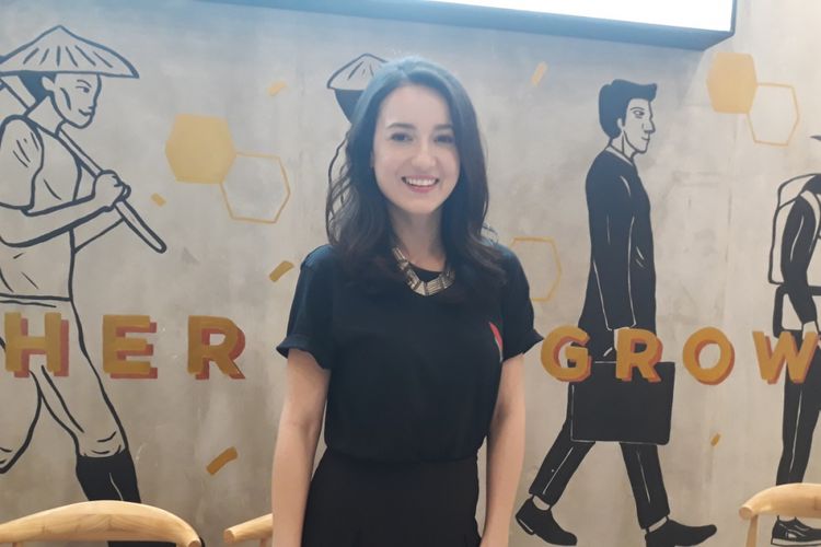 Julie Estelle saat menghadiri konferensi pers IdeaFest 2018 di GoWork, Pacific Place, Jakarta Selatan, Selasa (23/10/2018). 