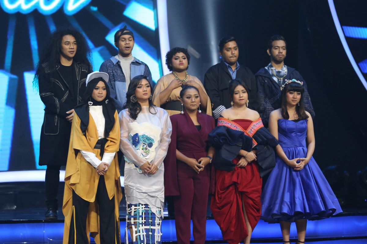 Para kontestan Indonesian Idol 2018 saat di Studio 11, MNC Studios, Kebon Jeruk, Jakarta Barat, Selasa (13/2/2018). Sejumlah kontestan tampil berkolaborasi saat memasuki Top 10 Indonesian Idol 2018.