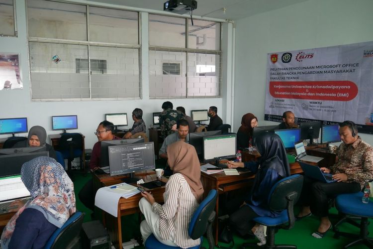 Lab Elits Fakultas Teknik Universitas Krisnadwipayana menggelar pelatihan Microsoft Office bagi 13 perwakilan Atase Pendidikan Malaysia (Education Malaysia Indonesia) atau EMI pada 19-20 Desember 2022.