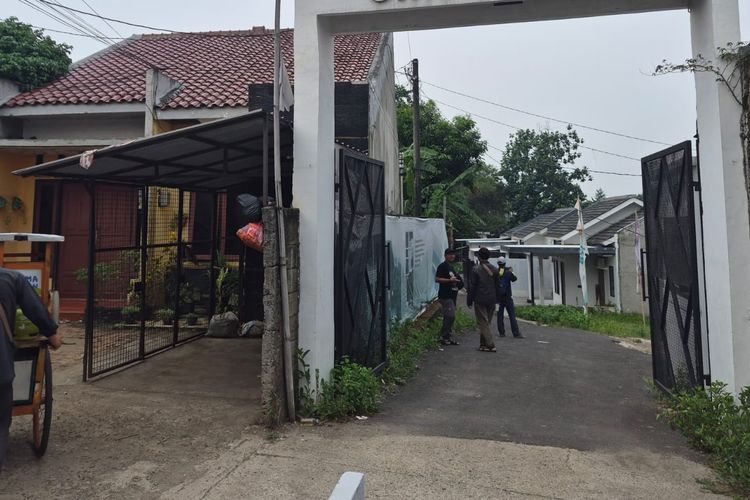 “Pendatang Jangan Banyak Ngatur”, Penghuni Perumahan Depok Dianiaya Saat Tegur Pembakar Sampah
