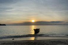 Menikmati Indahnya Senja di Pulau Nailaka, Kepulauan Banda