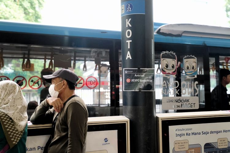 Pintu A di Halte Balai Kota, tempat menunggu Transjakarta rute 2C tujuan JIExpo Kemayoran, Sabtu (21/6/2025). 