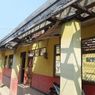Ruang Kelas Rusak, Siswa SDN Mekarmulya III Karawang Belajar di Lantai
