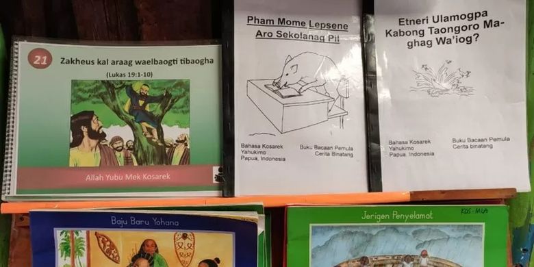 Buku cerita dalam bahasa Mek di Mome Lemnep Ae.