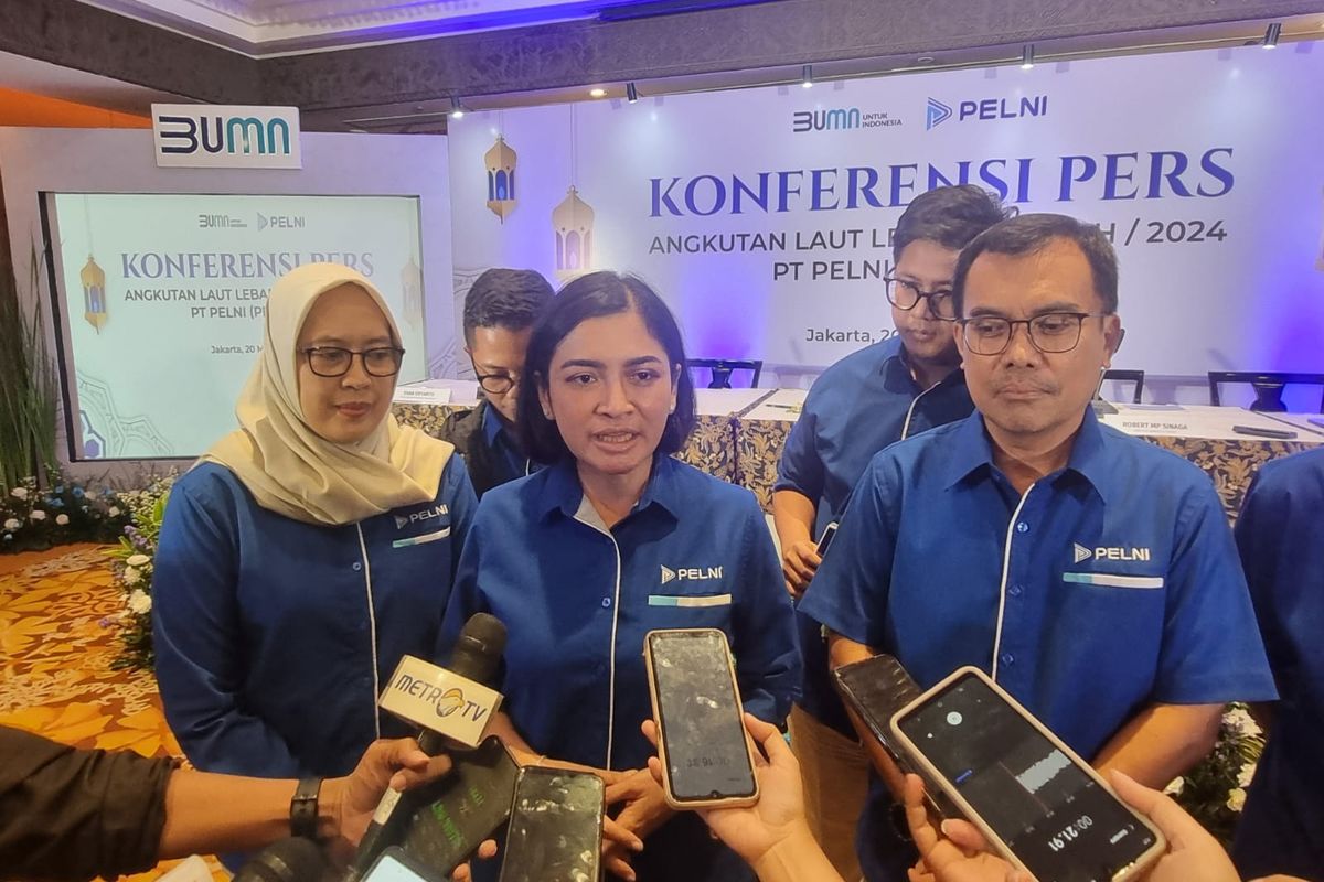 Direktur Utama PT Pelni (Persero) Tri Andayani saat konferensi pers di Hotel Borobudur, Jakarta, Rabu (20/3/2024).