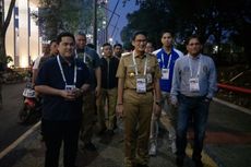 Nonton Basket, Sandiaga dan Erick Tohir Sekalian Cek Trotoar GBK 