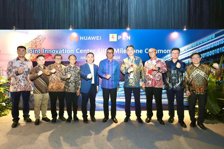 PT PLN (Persero) bekerjasama dengan PT Huawei Tech Investment melalui proyek kolaborasi Joint Innovation Center, untuk memperkuat transisi energi. 