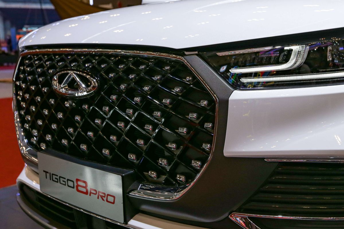 Lampu depan LED Chery Tiggo 8 Pro dipamerkan di ajang Gaikindo Indonesia International Auto Show (GIIAS) 2022 di ICE BSD, Tangerang, Jumat (12/8/2022). Chery resmi membuka pemesanan awal untuk model Tiggo 7 Pro dan Tiggo 8 Pro di GIIAS 2022.