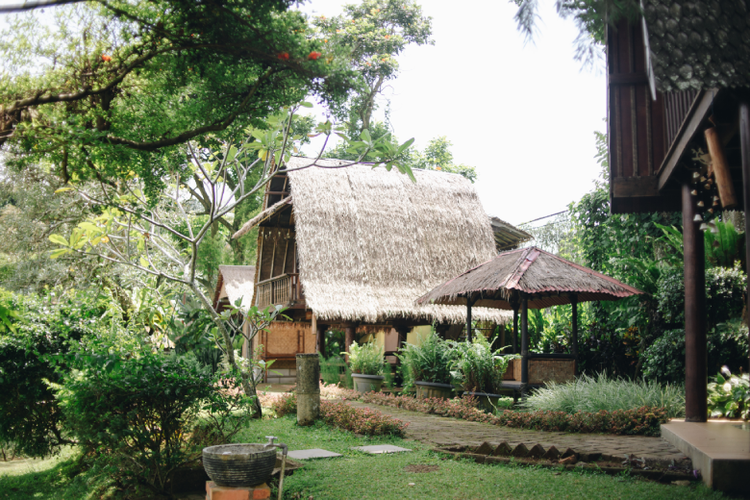 Kampung Halaman Villa dan Resto