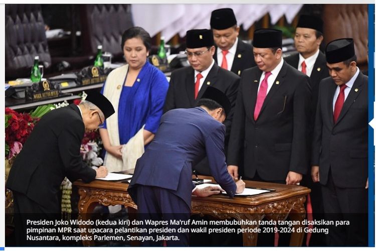 Gambar di laman Medcom.id yang menampilkan Jokowi dan Ma'ruf Amin tengah membubuhkan tanda tangan