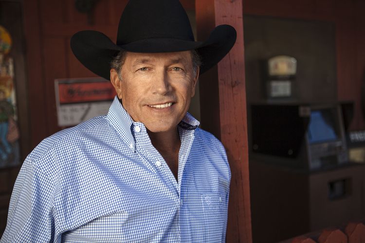 Penyanyi country George Strait.