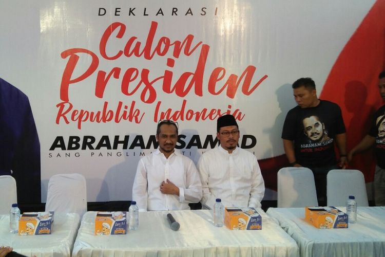 Abraham Samad saat mendeklarasikan dirinya kepada warga Makassar sebagai calon presiden, Senin (7/5/2018).